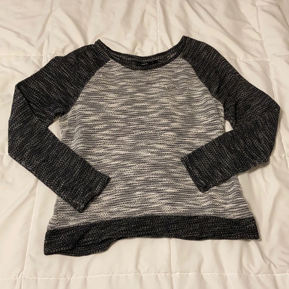 Apt. 9 Medium Sparkly Women’s Sweater